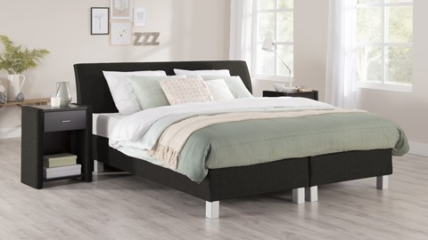 Boxspring Morero vlak met polyether matras, zwart