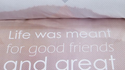 dbo_bh_good-friends_sand_detail