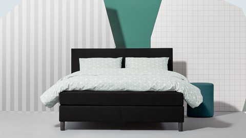 Box Lowen vlak met gestoffeerd matras, black