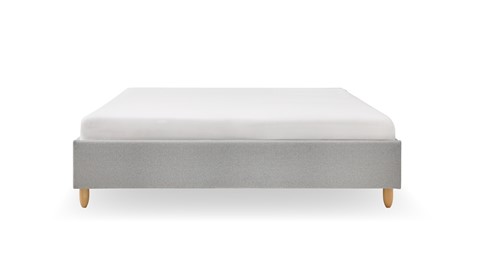 een matras op een witte achtergrond