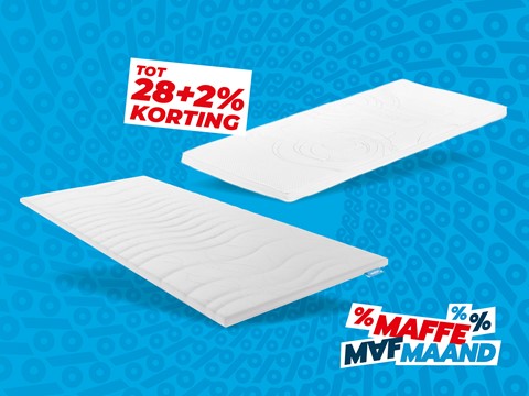Witte matrassen op een blauwe achtergrond