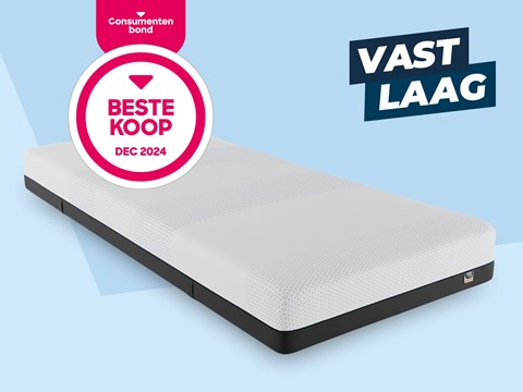 een matras met een witte hoes