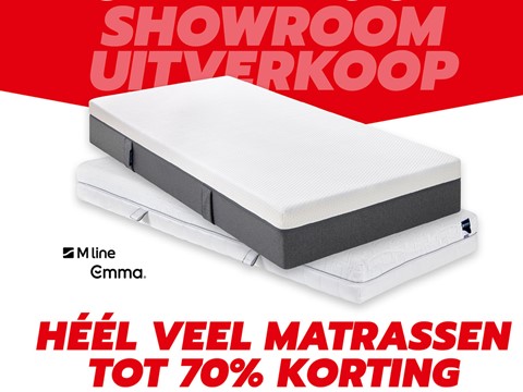 Een matras op een witte achtergrond