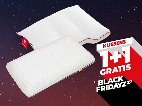 Een wit kussen met rode biezen